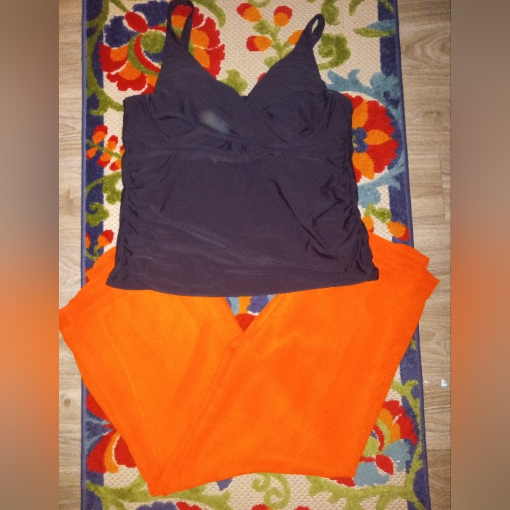 Plus Size,Black,Tankini Swim Top, Padded Bra, Adjustable Straps, Size 3X